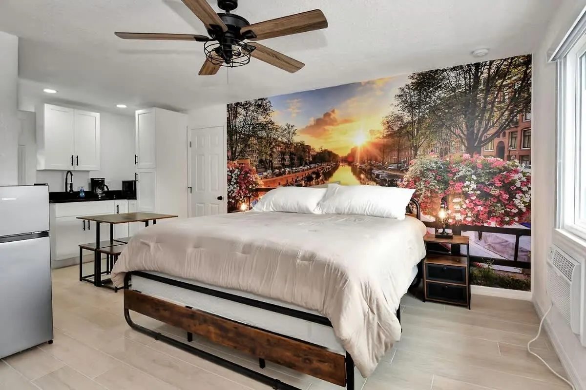 Modern King Suite Steps To Daytona Beach Appartement